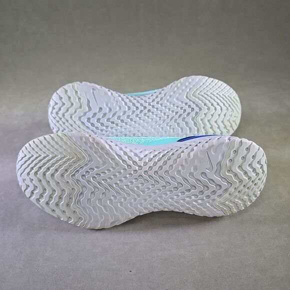 Nike Epic Phantom React Flyknit Running Shoes Mint BV0415-300 Women US Sz 5.5 - Picture 9 of 10